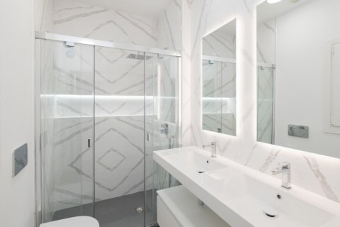 Dzīvoklis pārdošanā Cadiz, Spānijā 1 istaba, 82.76 m2 Nr. 106079 - attēls 27