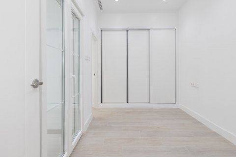 Dzīvoklis pārdošanā Cadiz, Spānijā 1 istaba, 82.76 m2 Nr. 106079 - attēls 17