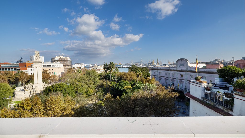 Penthouse in Cadiz, Spain 1 bedroom, 73.91 sq.m. No. 106078