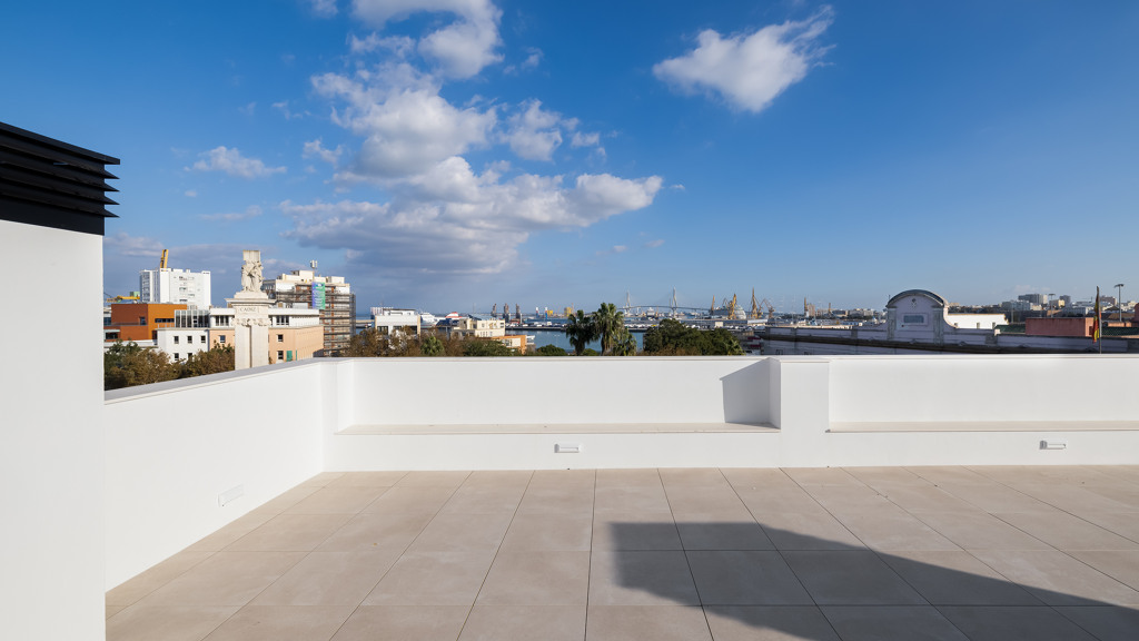 Penthouse in Cadiz, Spain 1 bedroom, 73.91 sq.m. No. 106078