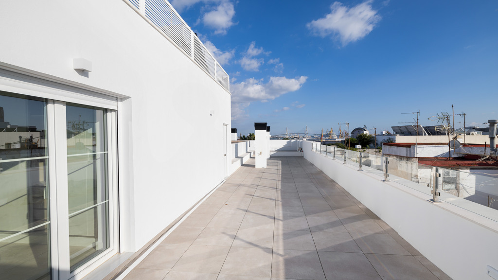 Penthouse in Cadiz, Spain 1 bedroom, 73.91 sq.m. No. 106078