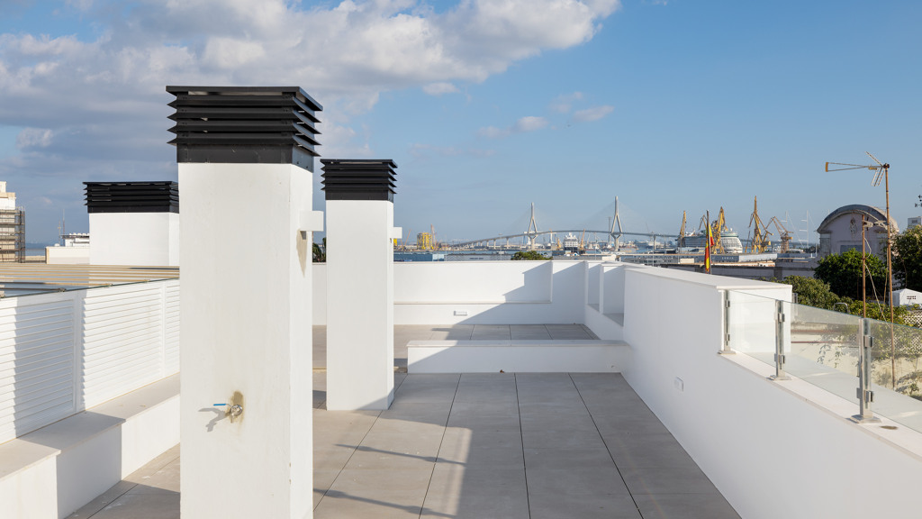 Penthouse in Cadiz, Spain 1 bedroom, 73.91 sq.m. No. 106078