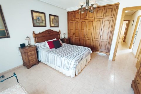 Dom w Rojales, Alicante, Hiszpania 5 sypialni, 188 mkw. nr 112943 – zdjęcie 28