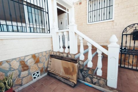 Dom w Rojales, Alicante, Hiszpania 5 sypialni, 188 mkw. nr 112943 – zdjęcie 5