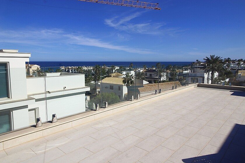 Villa in La Zenia, Alicante, Spain 5 bedrooms, 306 sq.m. No. 103370