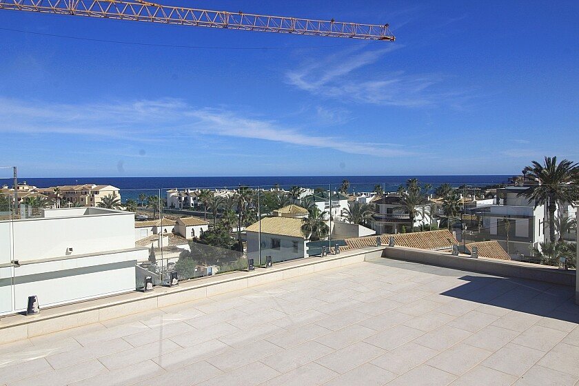Villa in La Zenia, Alicante, Spain 5 bedrooms, 306 sq.m. No. 103370