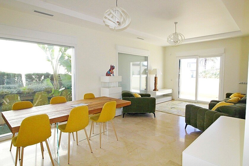Villa in La Zenia, Alicante, Spain 5 bedrooms, 306 sq.m. No. 103370