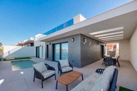Huvila myytävänä Torrevieja, Alicante, Espanja, 3 makuuhuonetta, 142 m2 No. 112324 - kuva 5