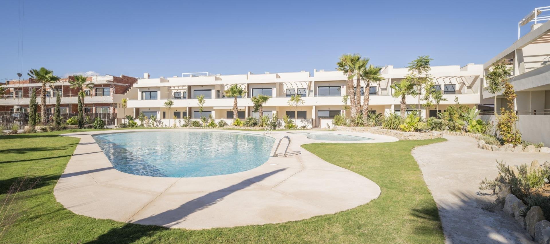 Bungalow i Torrevieja, Alicante, Spanien 2 sovrum, 106 kvm. Nr. 111471