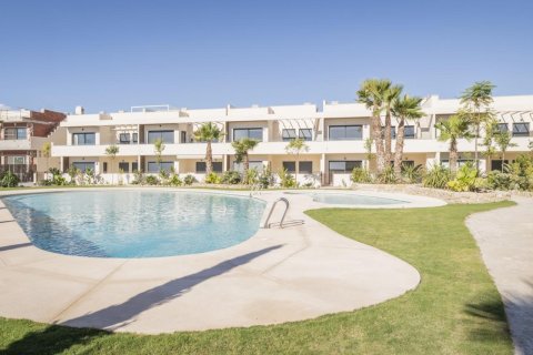 Bungalow for sale Torrevieja, Alicante, Spain 2 bedrooms, 106 sq.m. No. 111471 - photo 2