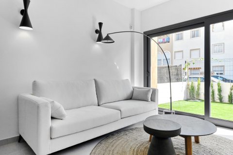 Bungalow for sale Torrevieja, Alicante, Spain 2 bedrooms, 106 sq.m. No. 111471 - photo 9