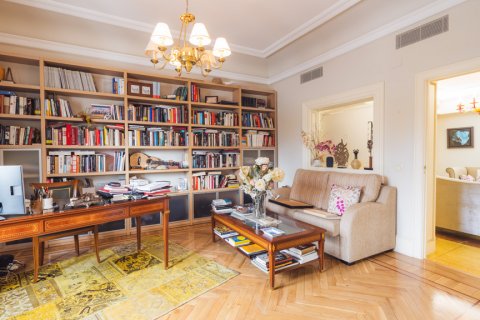 Wohnung zum Verkauf Madrid, Spanien 5 Schlafzimmer, 355 m2 Nr. 108034 - Foto 3