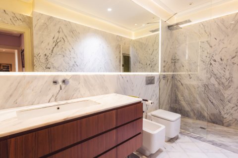 Wohnung zum Verkauf Madrid, Spanien 5 Schlafzimmer, 355 m2 Nr. 108034 - Foto 27