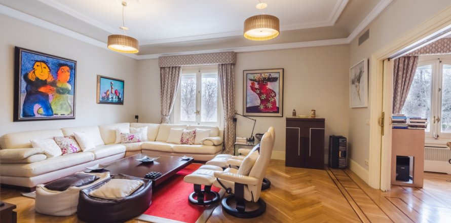 Wohnung Madrid, Spanien 5 Schlafzimmer, 355 m2 Nr. 108034