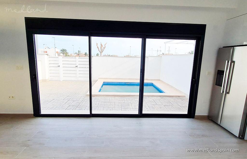 Villa en La Zenia, Alicante, España 3 dormitorios, 97 m2 No. 9419