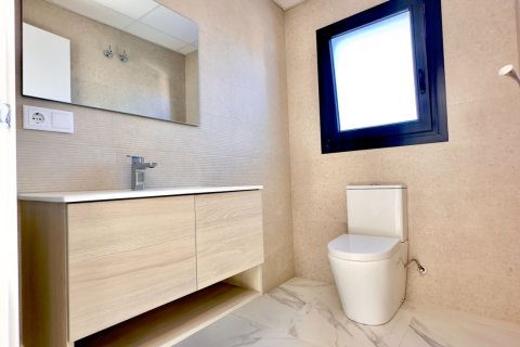 House for sale in Rojales, Alicante, Spain 4 bedrooms, 260 sq.m. No. 95585 - photo 13
