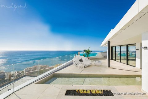 Apartment in Fuengirola, Malaga, Spain 4 bedrooms, 260 sq.m. No. 108643