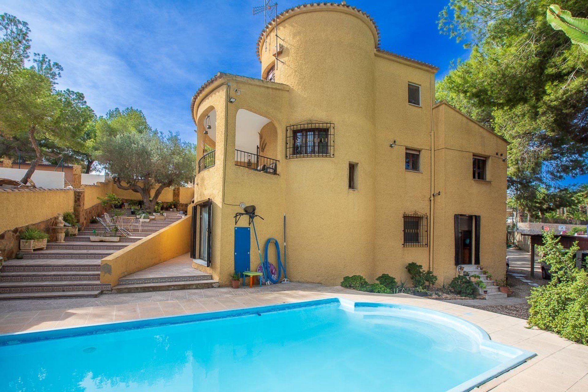 Villa in Urbanizacion Las Filipinas, Alicante, Spanien 6 Schlafzimmer, 180 m2 Nr. 114686