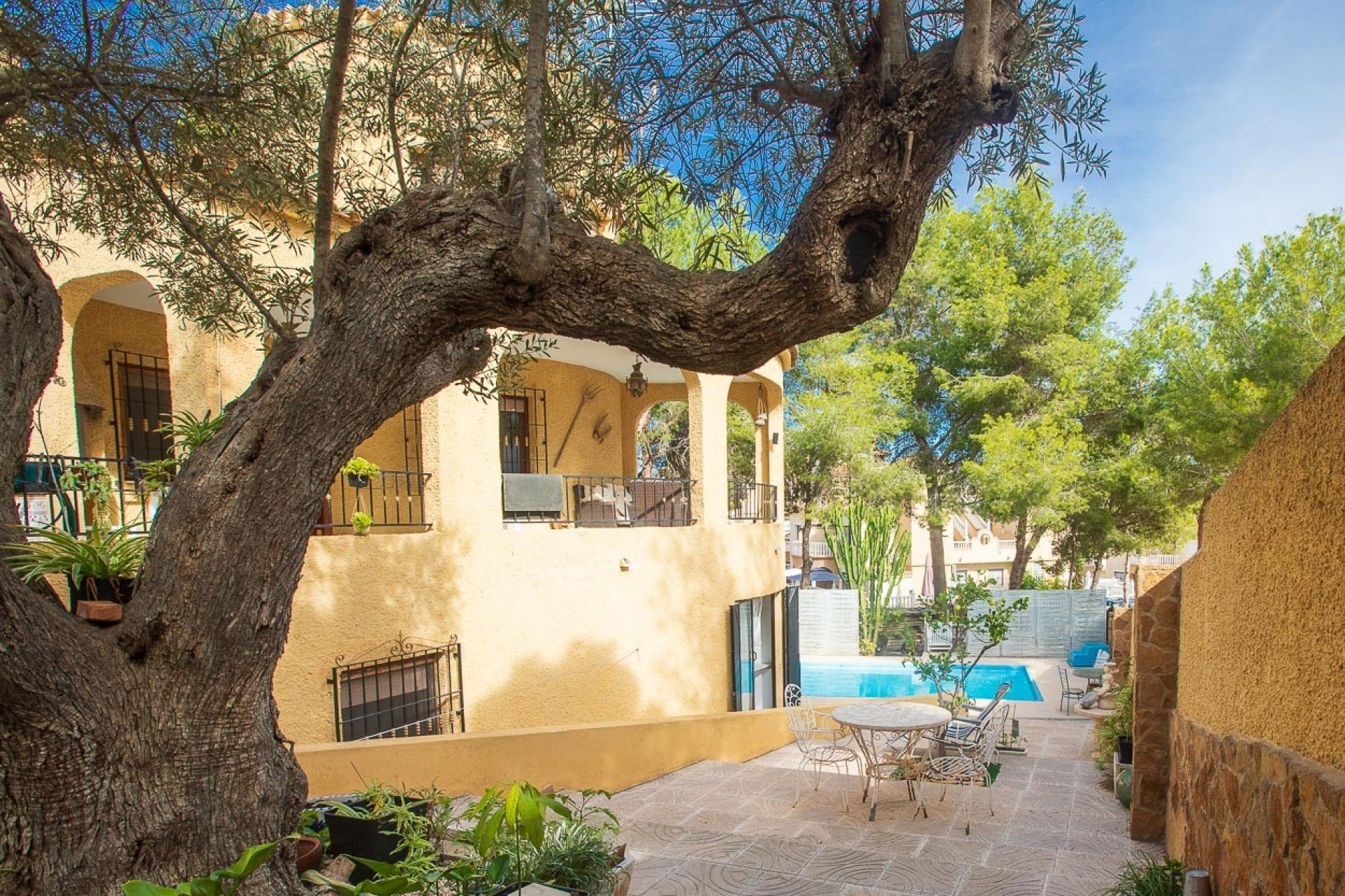Villa in Urbanizacion Las Filipinas, Alicante, Spanien 6 Schlafzimmer, 180 m2 Nr. 114686