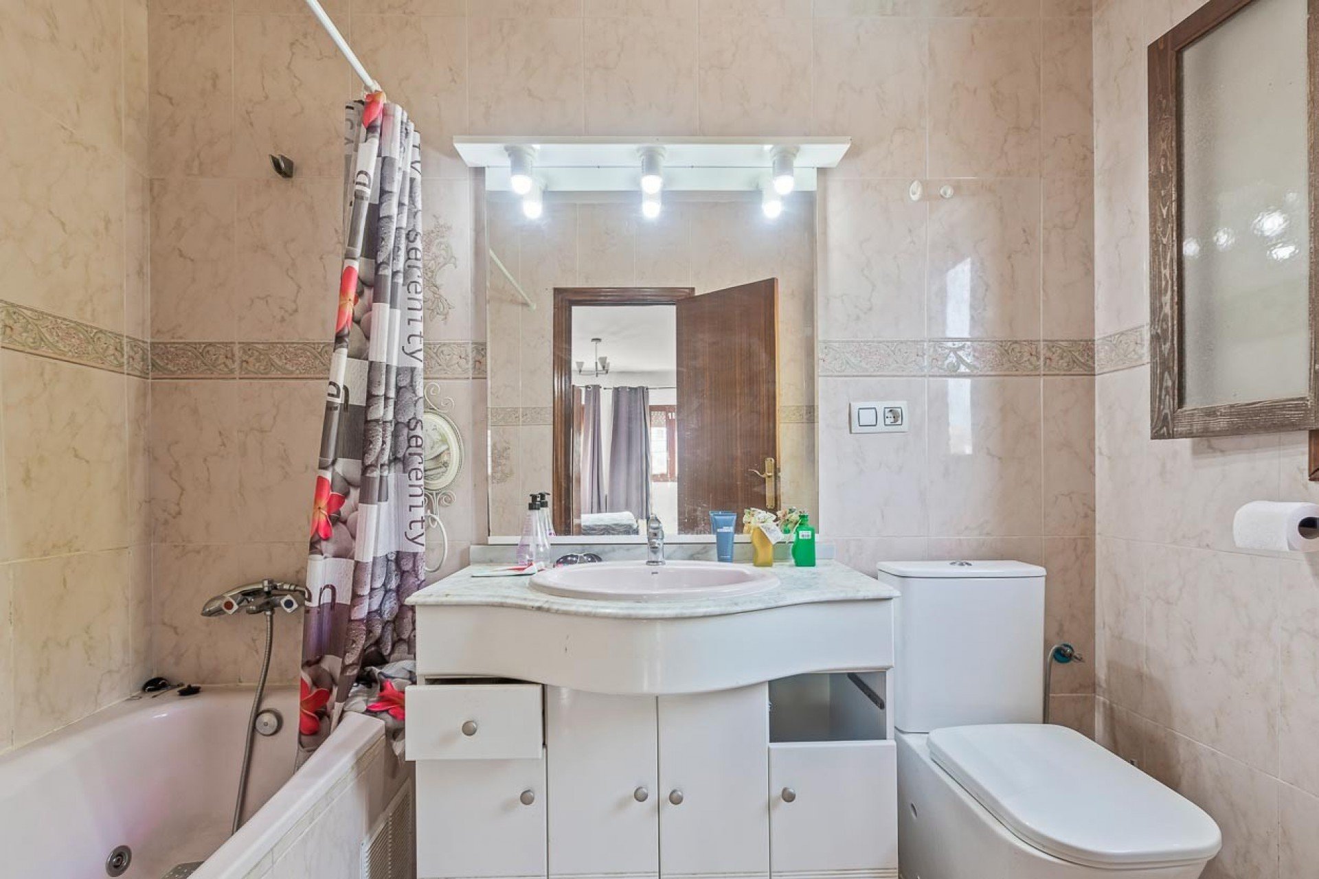 Villa in Urbanizacion Las Filipinas, Alicante, Spanien 6 Schlafzimmer, 180 m2 Nr. 114686