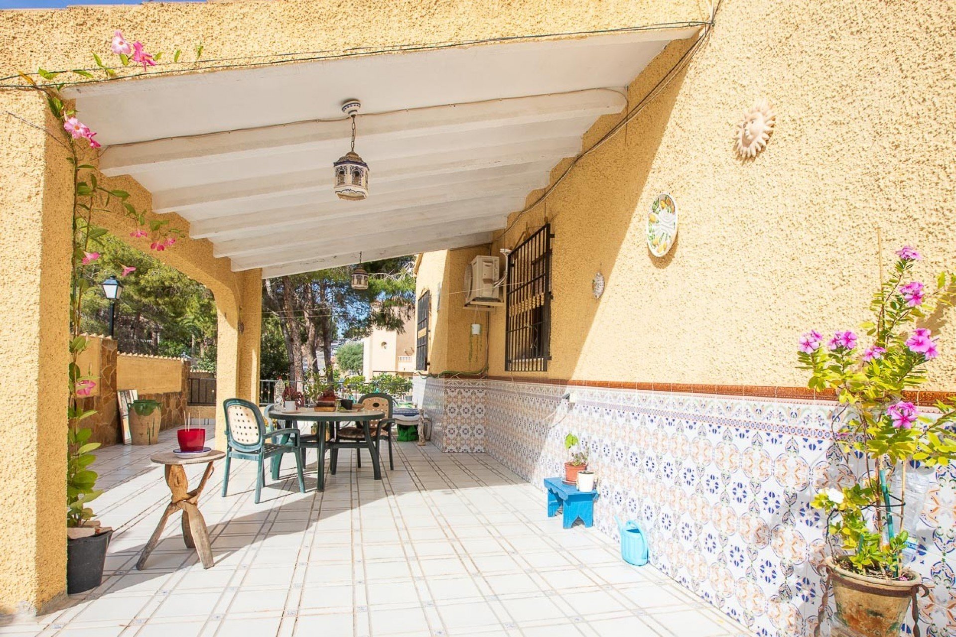 Villa in Urbanizacion Las Filipinas, Alicante, Spanien 6 Schlafzimmer, 180 m2 Nr. 114686