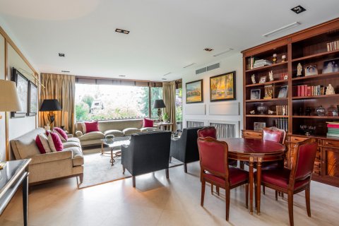 Townhouse zum Verkauf Madrid, Spanien 7 Schlafzimmer, 575 m2 Nr. 106344 - Foto 4