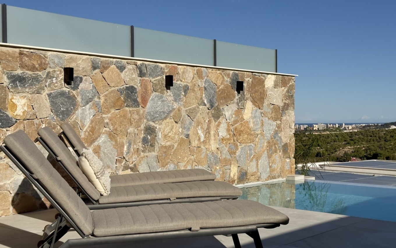 Bungalow i Alicante, Spanien 4 sovrum, 80 kvm. Nr. 112073
