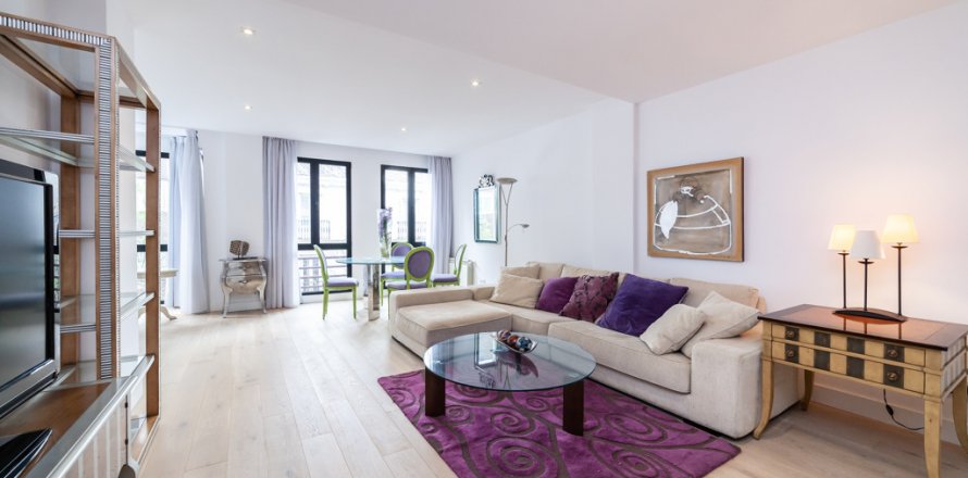 Apartment Madrid, Spain 2 bedrooms, 145 sq.m. No. 107804