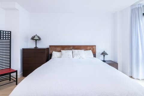 Apartment for rent Madrid, Spain 2 bedrooms, 145 sq.m. No. 107804 - photo 17