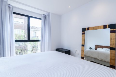 Apartment for rent Madrid, Spain 2 bedrooms, 145 sq.m. No. 107804 - photo 19