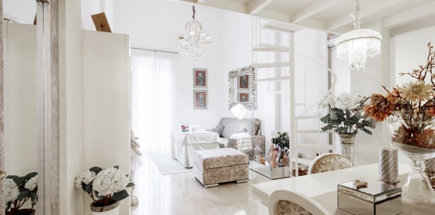 Appartamento Sevilla, Seville, Spagna 4 camere da letto, 115 mq. N° 107805