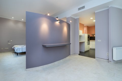 Dzīvoklis pārdošanā Madrid, Spānijā 1 istaba, 97 m2 Nr. 107729 - attēls 11