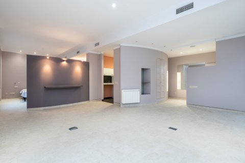 Dzīvoklis pārdošanā Madrid, Spānijā 1 istaba, 97 m2 Nr. 107729 - attēls 7