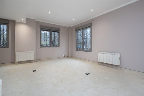 Dzīvoklis pārdošanā Madrid, Spānijā 1 istaba, 97 m2 Nr. 107729 - attēls 14