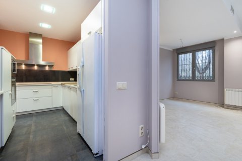 Dzīvoklis pārdošanā Madrid, Spānijā 1 istaba, 97 m2 Nr. 107729 - attēls 15