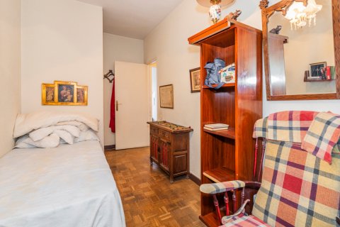 Apartment for sale Madrid, Spain 4 bedrooms, 142 sq.m. No. 107727 - photo 20