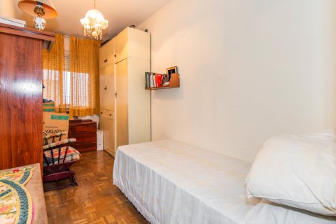 Apartment for sale Madrid, Spain 4 bedrooms, 142 sq.m. No. 107727 - photo 18