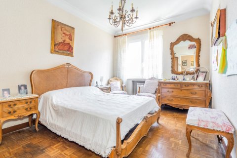 Apartment for sale Madrid, Spain 4 bedrooms, 142 sq.m. No. 107727 - photo 22