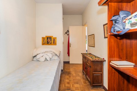 Apartment for sale Madrid, Spain 4 bedrooms, 142 sq.m. No. 107727 - photo 21