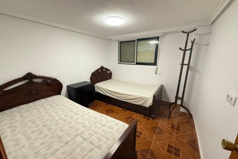 Huoneisto myytävänä Alicante, Espanja, 3 makuuhuonetta, 133 m2 No. 117782 - kuva 23