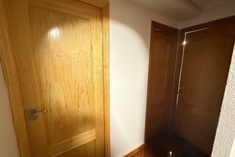 Huoneisto myytävänä Alicante, Espanja, 3 makuuhuonetta, 133 m2 No. 117782 - kuva 29