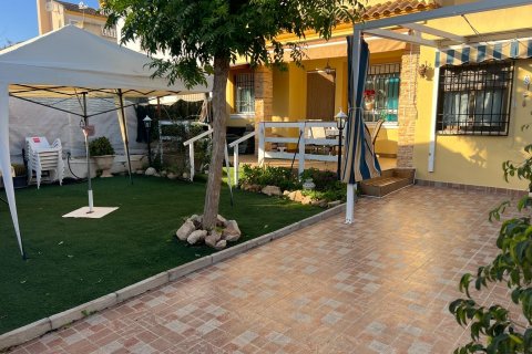 Villa pārdošanā Torrevieja, Alicante, Spānijā 4 istabas, 130 m2 Nr. 117786 - attēls 3