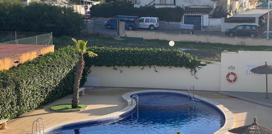 Villa Torrevieja, Alicante, Spānijā 4 istabas, 130 m2 Nr. 117786