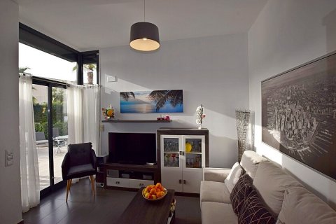 Продажа виллы Вилламартин, Аликанте, Испания 2 спальни, 80м2 №111197 - фото 18