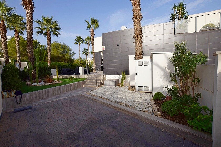 Villa à Villamartin, Alicante, Espagne 2 chambres, 80 m2 No. 111197