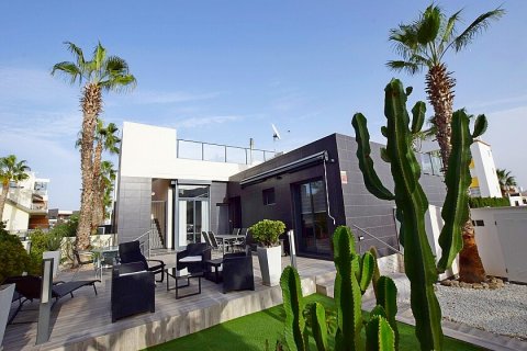 Продажа виллы Вилламартин, Аликанте, Испания 2 спальни, 80м2 №111197 - фото 1