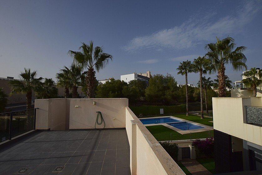 Villa à Villamartin, Alicante, Espagne 2 chambres, 80 m2 No. 111197