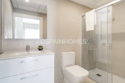 Lägenhet till salu Torrevieja, Alicante, Spanien 2 sovrum, 89 kvm. Nr. 55982 - foto 14