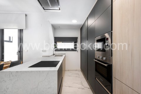Lägenhet till salu Orihuela, Alicante, Spanien 2 sovrum, 76 kvm. Nr. 100982 - foto 14