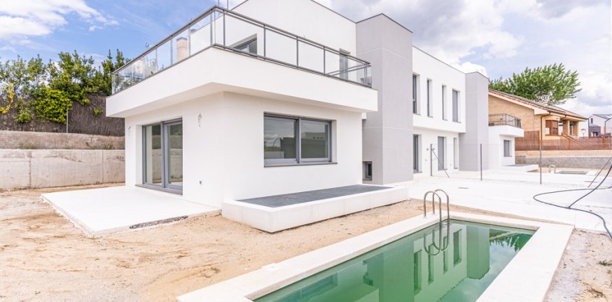 Dom w Torrelodones, Madrid, Hiszpania 5 sypialni, 310 mkw. nr 107500